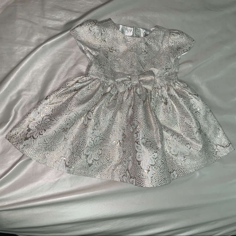 White gold dress 😍